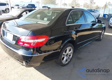 2010 Mercedes-Benz E 350 z USA, uszkodzony, nr VIN WDDHF5GB4AA203223